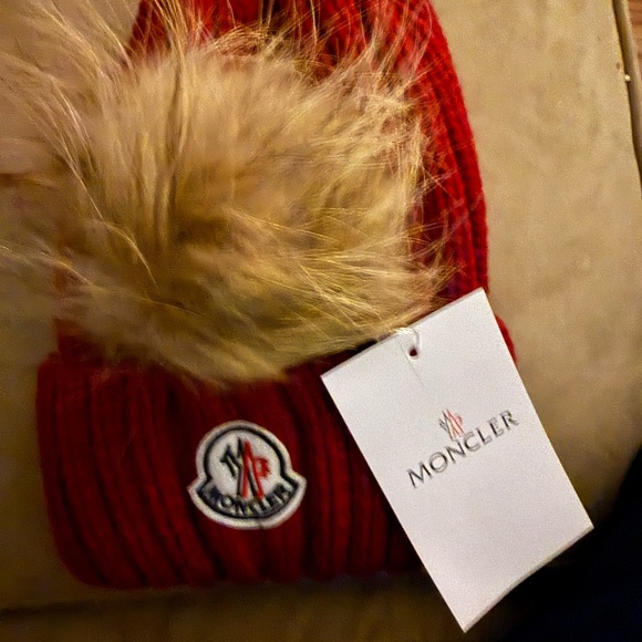 Moncler Red Pom Pom Beanie-NWT - Picture 2 of 2